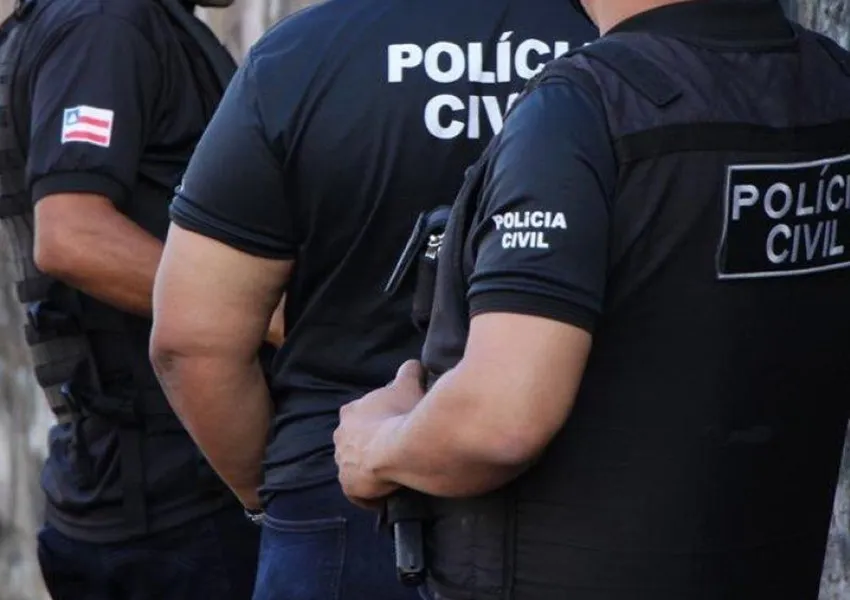 Polícia prende idoso por pedir fotos íntimas de adolescente de 15 anos via Pix em Feira de Santana