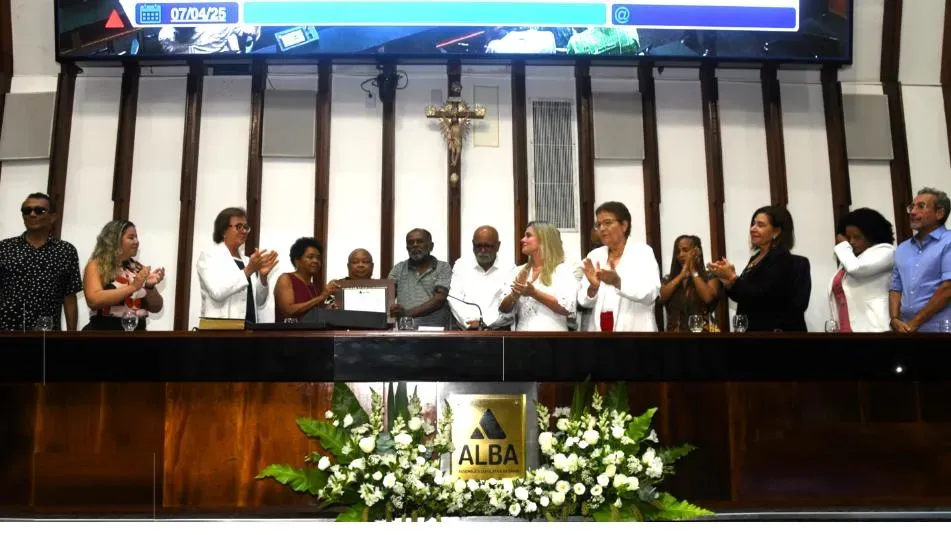 Assembleia Legislativa da Bahia presta homenagem póstuma à jornalista Wanda Chase