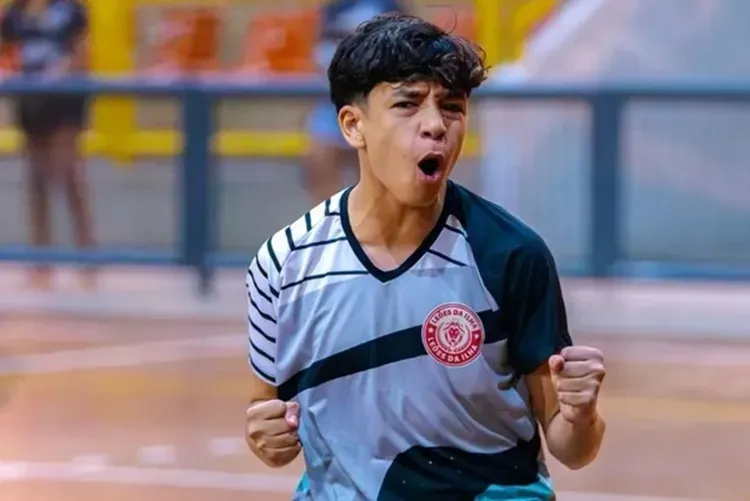 Adolescente de 13 anos morre após passar mal em jogo de futsal na Bahia