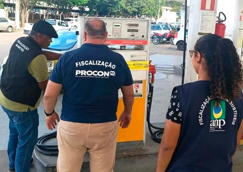 Operação Combustível Legal autua três postos por fraude em bombas de combustível no Recôncavo Baiano