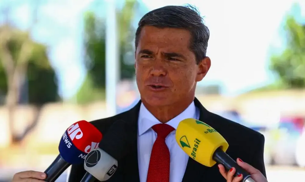 Moraes autoriza general acusado em trama golpista a fazer o Enem sob escolta