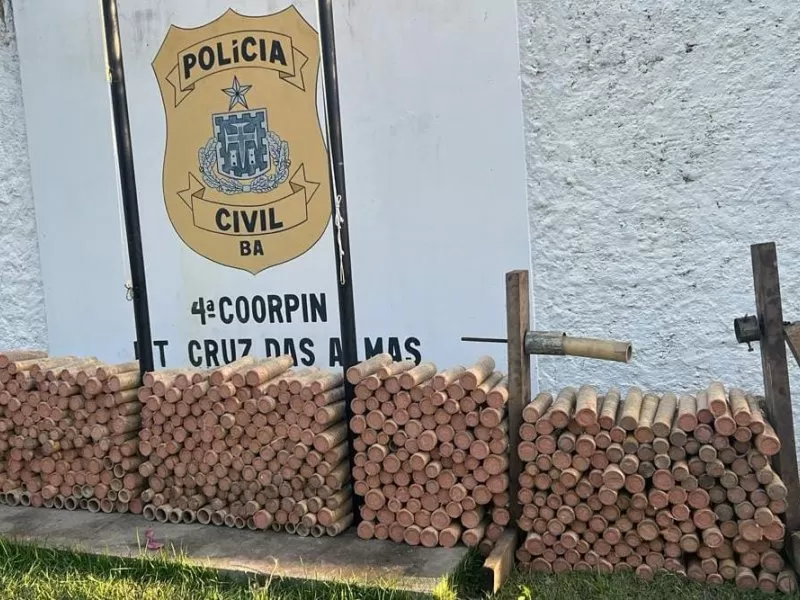 Polícia apreende 522 espadas juninas clandestinas em Cruz das Almas
