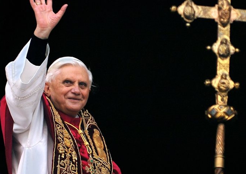 Papa Bento XVI morre aos 95 anos