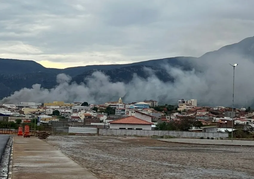 Incêndio de grandes proporções atingiu loja recém-inaugurada no centro de Livramento