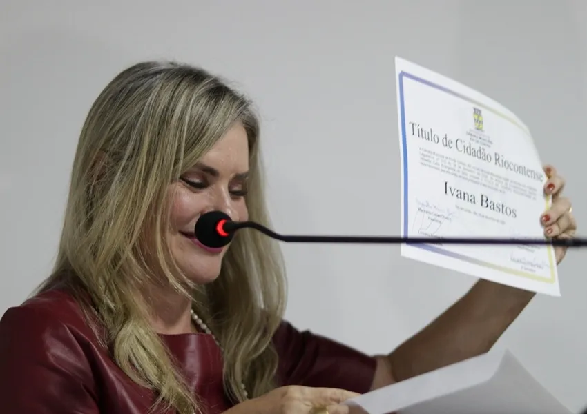 Presidente da ALBA, Ivana Bastos, é homenageada com título de Cidadã Riocontense