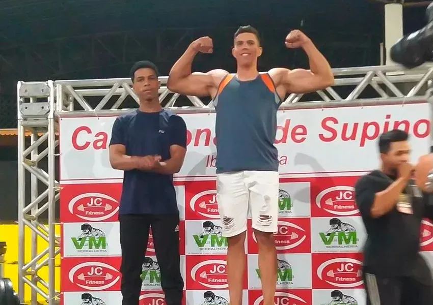 Jovem atleta de Livramento conquista 1º lugar em campeonato de supino na Chapada Diamantina