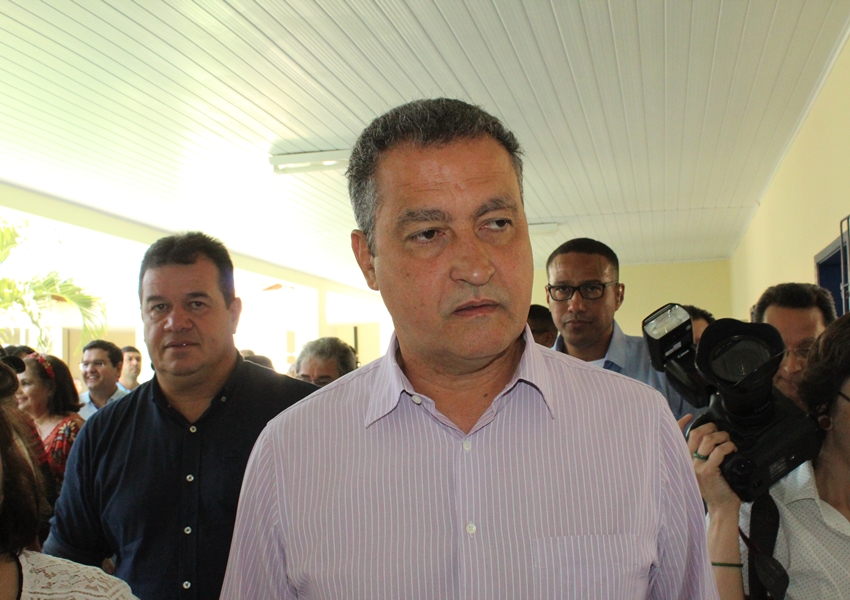 Rui Costa prorroga decretos que Proíbem eventos com mais de 50 pessoas e aulas nas unidades de ensino das redes pública e privada