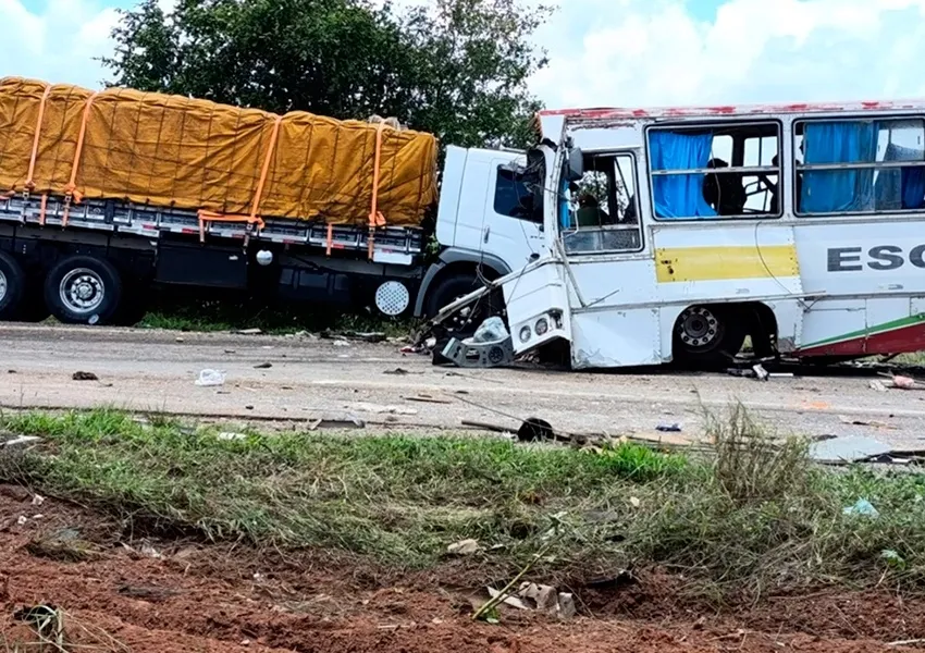Tragédia em Tucano: acidente na BR-116 deixa quatro mortos, incluindo um bebê