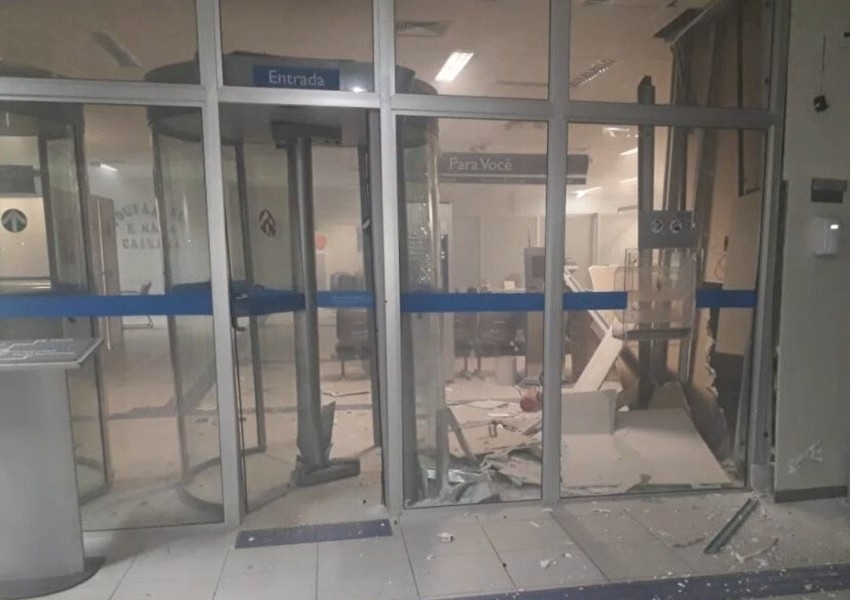 Dois caixas eletrônicos são explodidos no município de Camacã