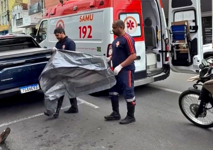 Homem morre após passar mal e cair em calçada no centro de Jequié