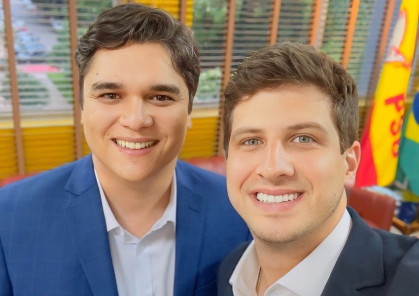 Vitor Bonfim se reúne com João Campos em meio a definições sobre novo partido