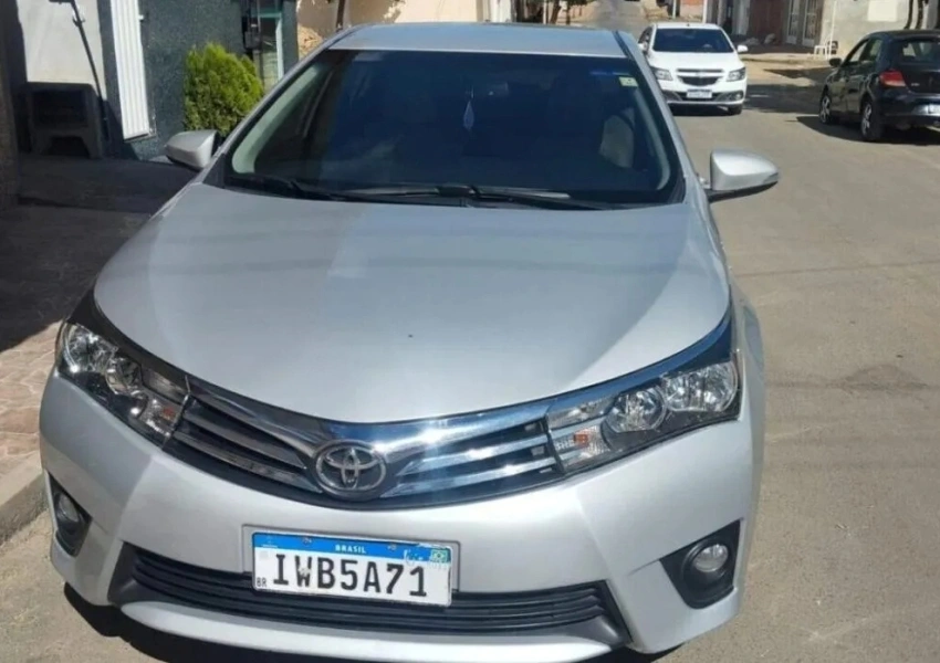 Motorista tem carro roubado por grupo armado na BA-161, em Carinhanha