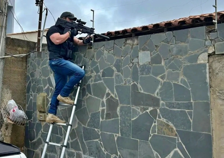 Mulher é presa em operação contra tráfico em Vitória da Conquista