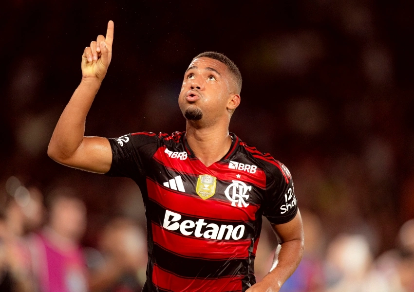 Flamengo vence o Ceará no Maracanã e conquista o Brasileirão de 2025