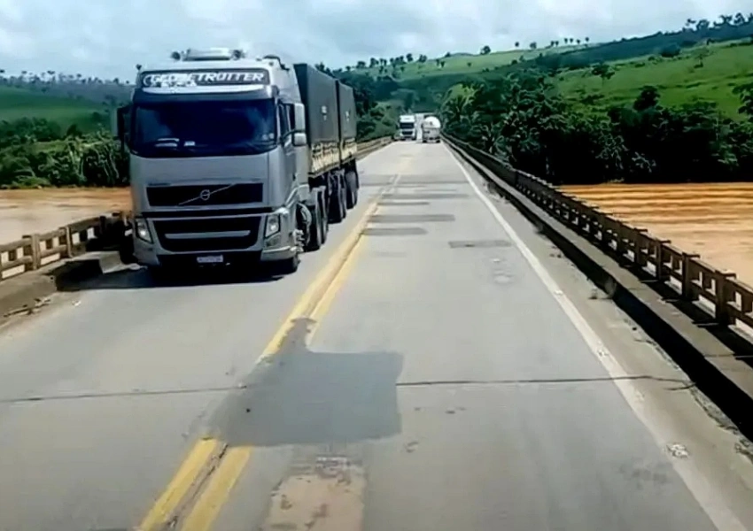 BR-101: ponte em Itapebi volta a receber ônibus e caminhões após obras emergenciais