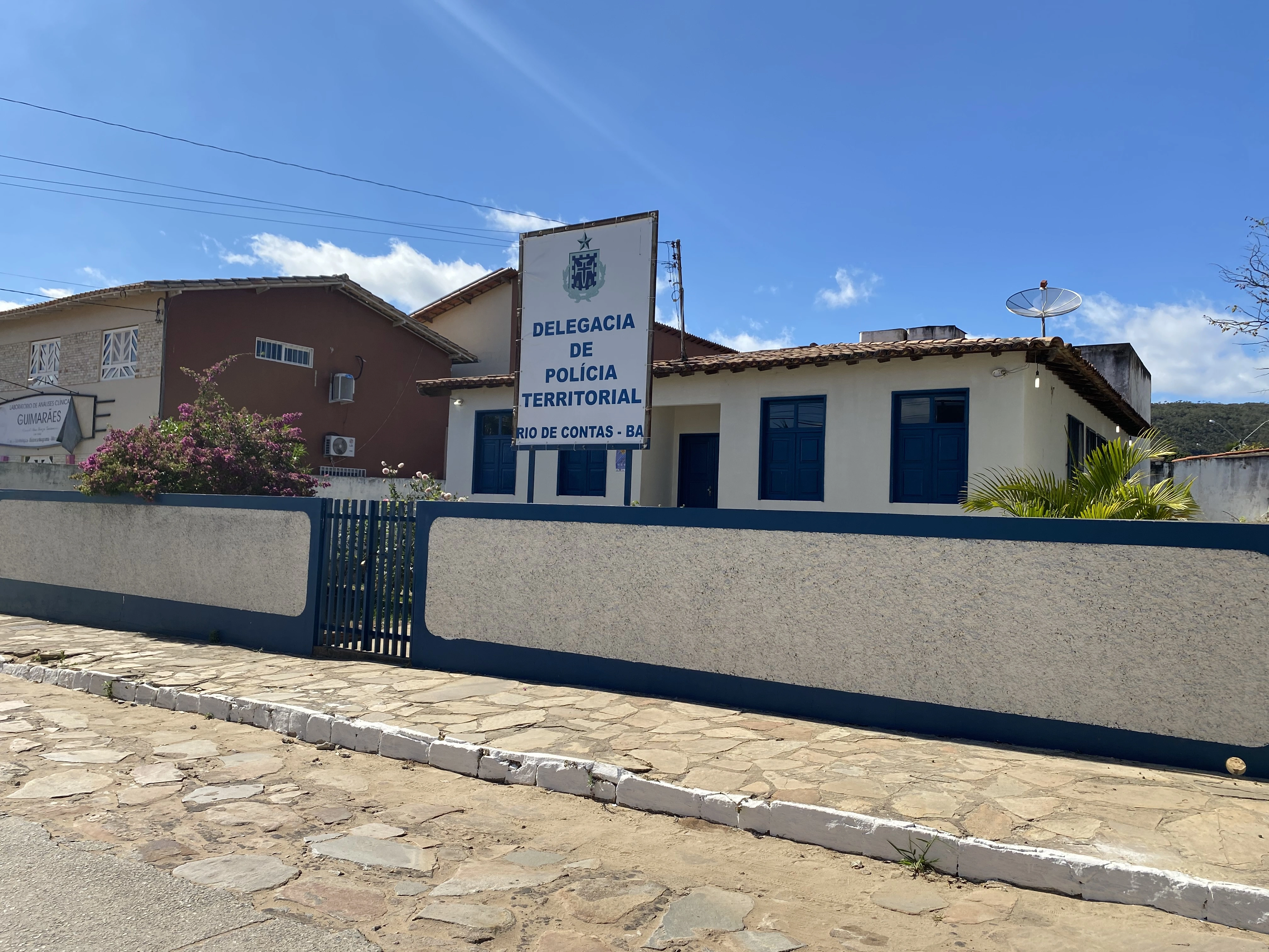 Homem com mandado de prisão por homicídio é preso em Rio de Contas