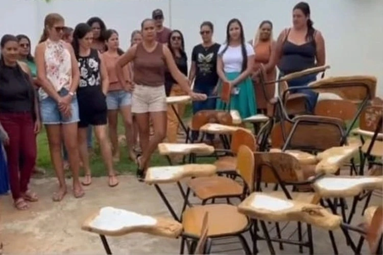 Pais denunciam condições precárias em escola da zona rural de Riacho de Santana