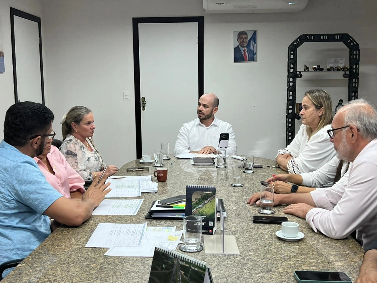 Prefeita Joanina Sampaio protocola projeto de asfaltamento entre Tabuleiro e Iguatemi