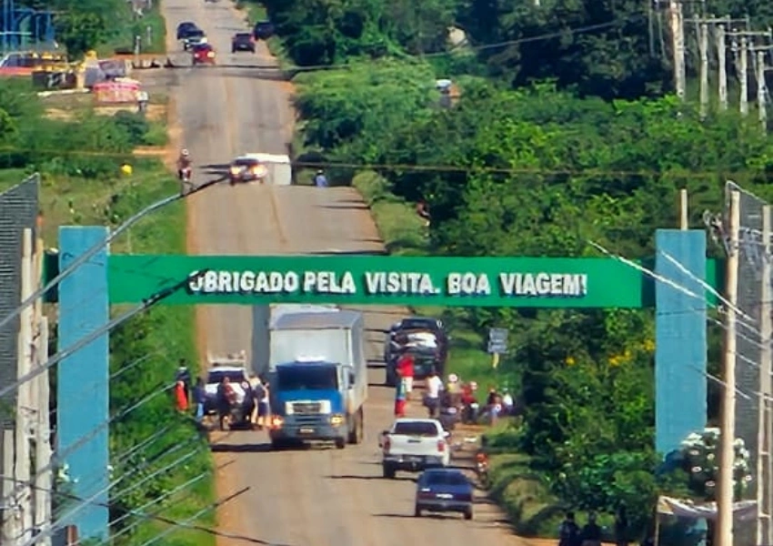 Colisão entre motocicletas deixa um morto na BA-148 em Livramento