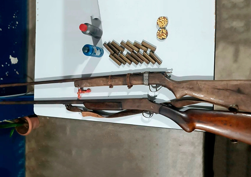 Homem agride irmã com grade de ferro e é preso com duas armas na zona rural de Livramento