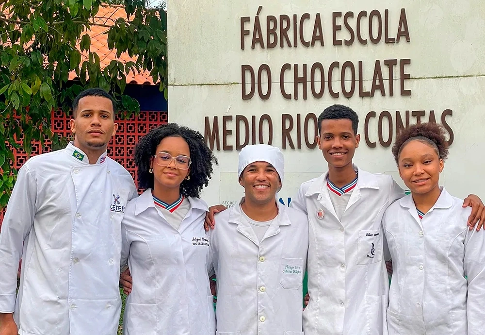 Estudantes desenvolvem chocolate com baixo índice glicêmico em Ipiaú