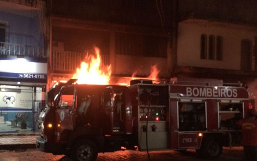 Incêndio destrói loja de móveis em Cruz das Almas