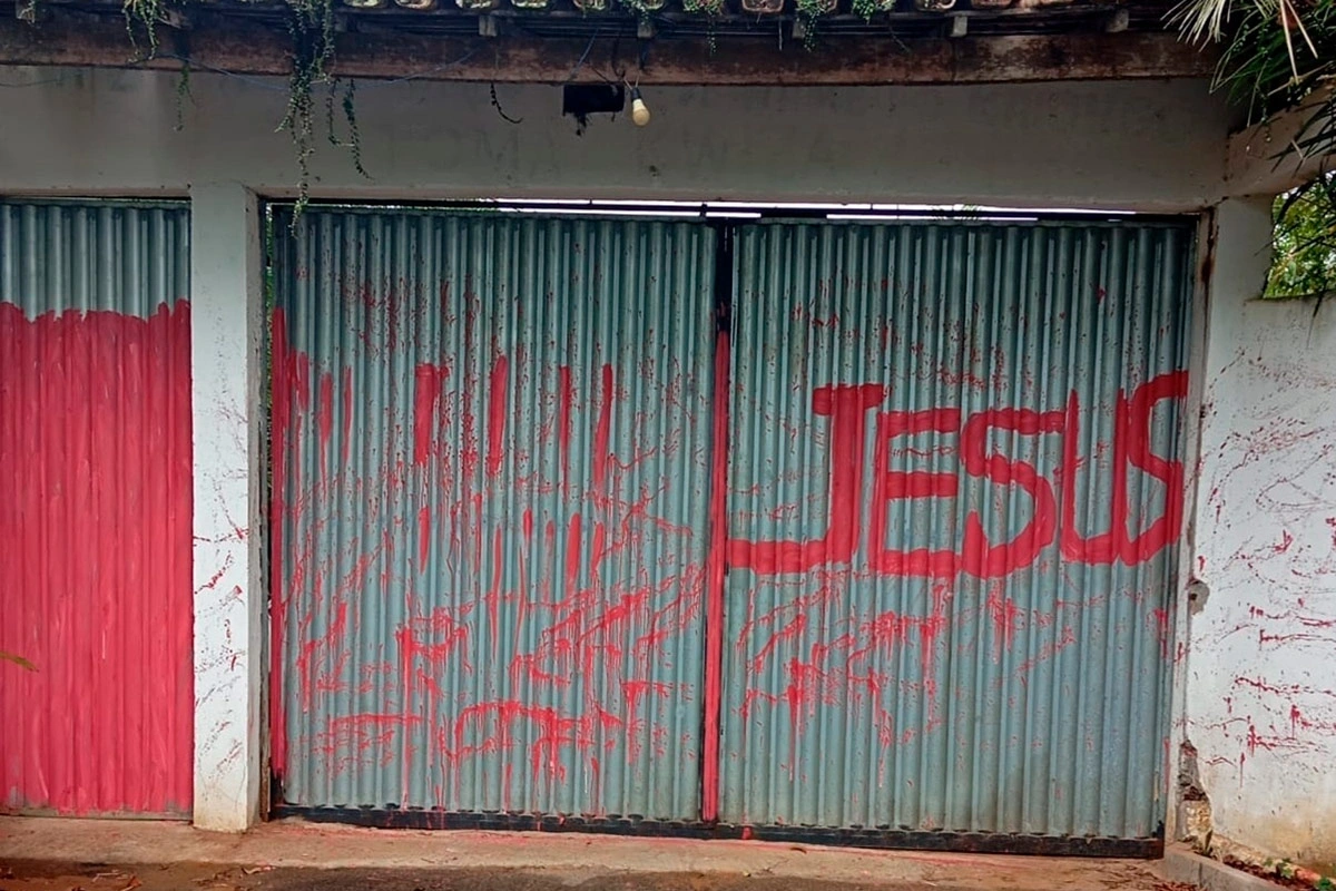 Mulher é presa por suspeita de racismo religioso contra terreiro em Salvador