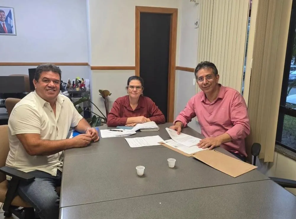 Deputado Marquinho Viana e prefeito João Ricardo encaminham projeto de requalificação da Lagoa em Paramirim