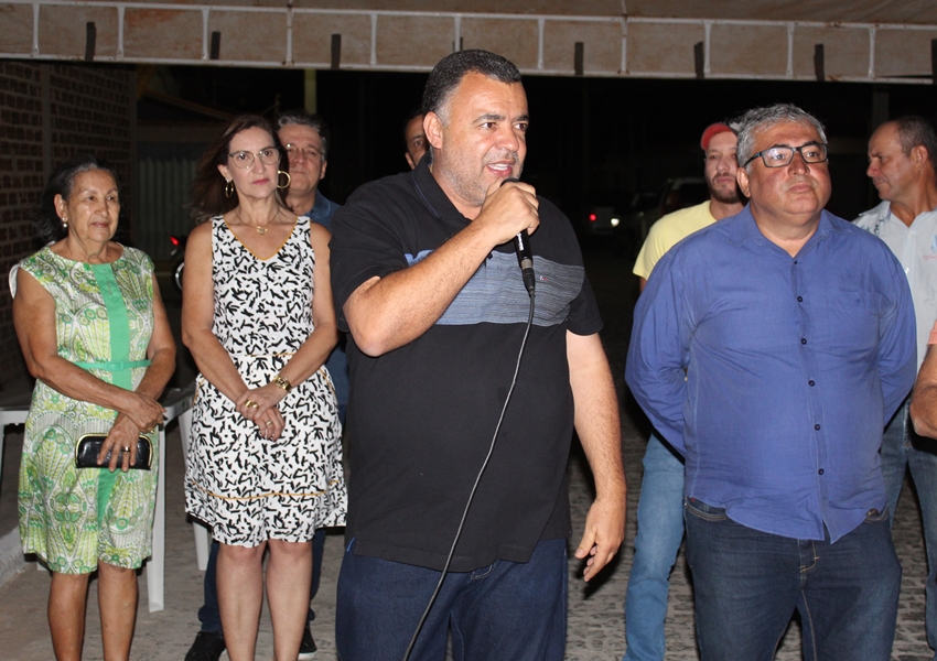 Livramento: Prefeitura entrega pavimentação da Rua Zeferino de Paula Lima no Bairro Estocada e Santa Terezinha