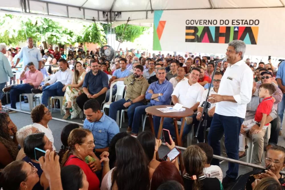 Governador Jerônimo Rodrigues entrega obras e investimentos em Boquira