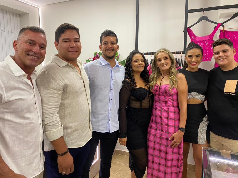 Loja Xik Modas comemora 23 anos de atividades com grande festa de reinauguração