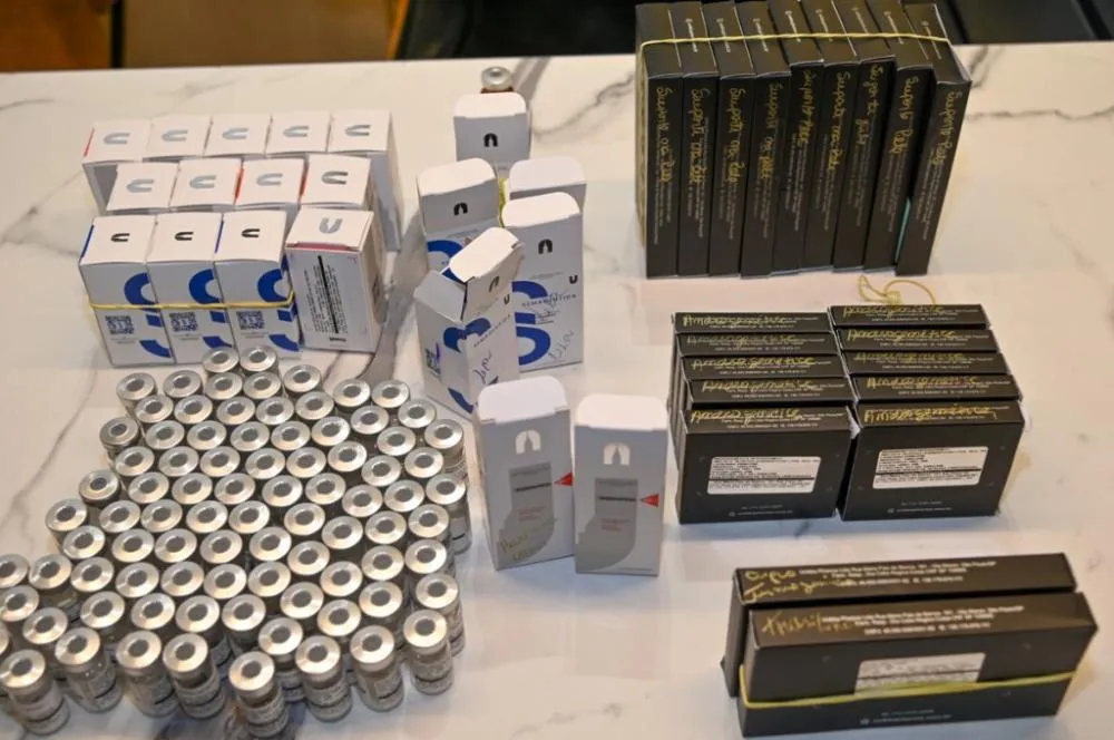 Vigilância Sanitária e Polícia Federal apreendem medicamentos vendidos irregularmente em clínica de Vitória da Conquista