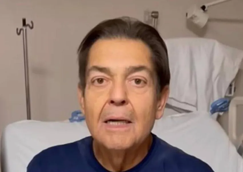 Faustão recebe alta após três meses de internação e passa a se recuperar em casa