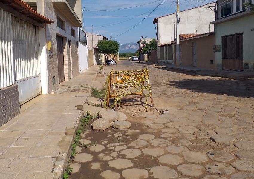 Livramento: Morador  reclama de negligência em atendimento da Embasa