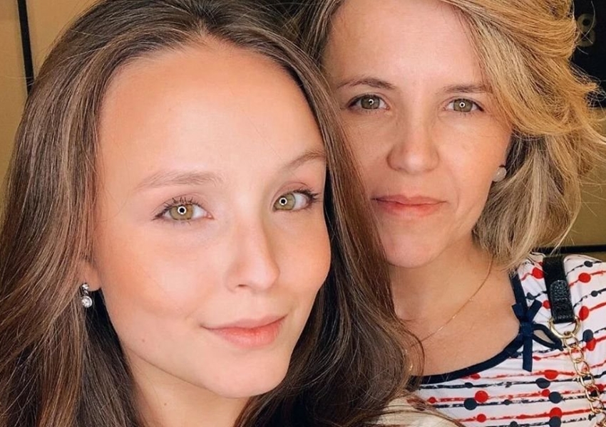 Mãe de Larissa Manoela indiciada por racismo religioso