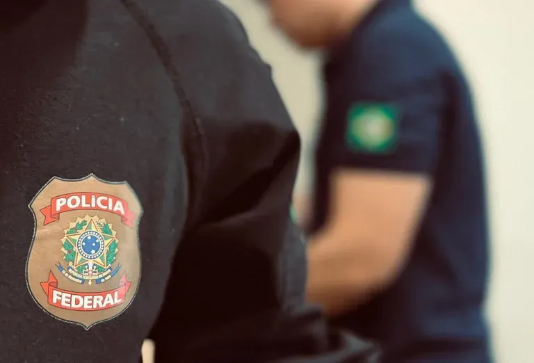 Polícia Federal faz operação em Salvador contra empresários do ramo de livros didáticos