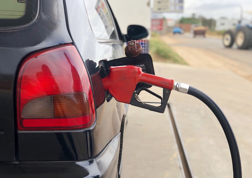 Gasolina, diesel e botijão de gás sobem nesta quinta (1º) com novo ICMS