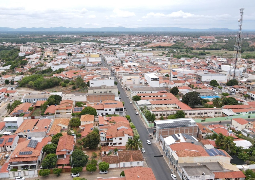 Moradores de Livramento de Nossa Senhora enfrentam falta de água e cobram respostas da Embasa