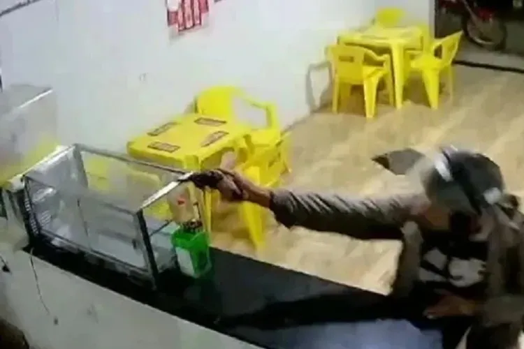 Suspeito de série de roubos é preso enquanto cortava cabelo em Brumado