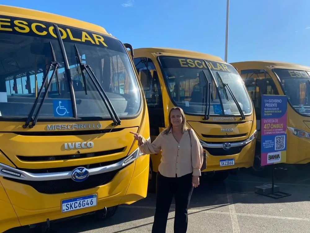 Educação reforçada: Livramento de Nossa Senhora recebe novo ônibus escolar