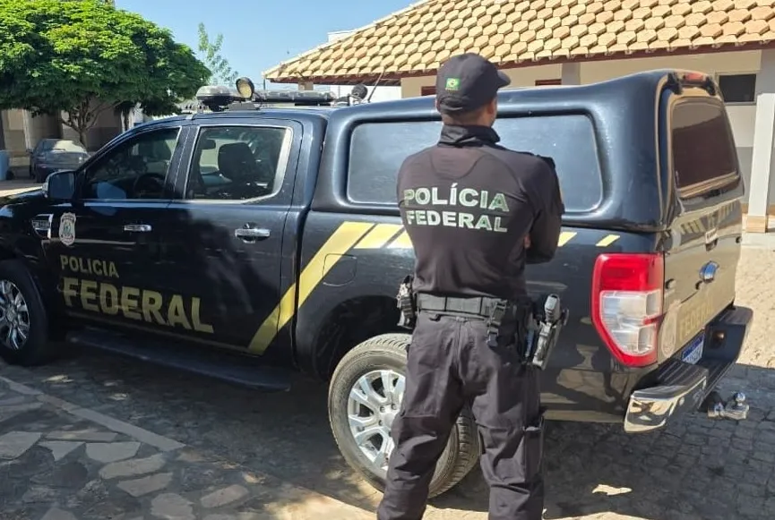 Comércio de celulares sem nota fiscal é alvo de operação da PF em Bom Jesus da Lapa