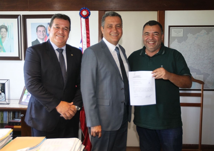 Prefeito Ricardinho Ribeiro e deputado Marquinho Viana solicita ao Governador implantação de adutora no Distrito de Iguatemí