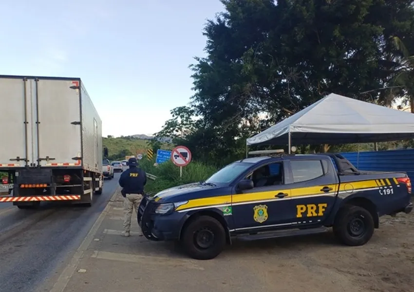 Ponte sobre o Rio Jequitinhonha é interditada na BR-101 e PRF recomenda rotas alternativas