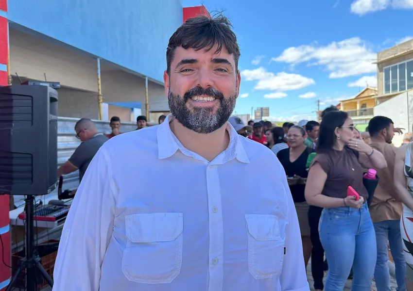 Secretário Adolpho Loyola destaca importância da nova ambulância para o distrito de Iguatemi