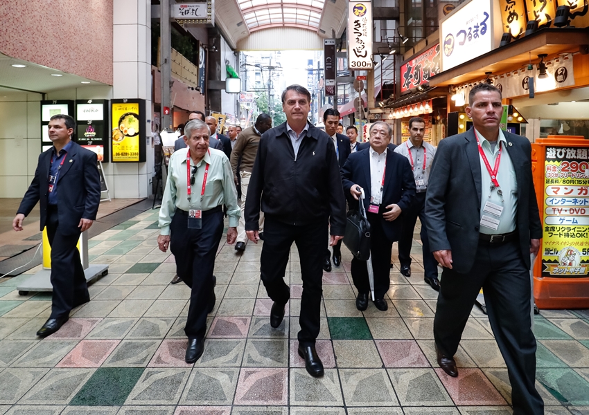 Bolsonaro desembarca no Japão para participar do G20