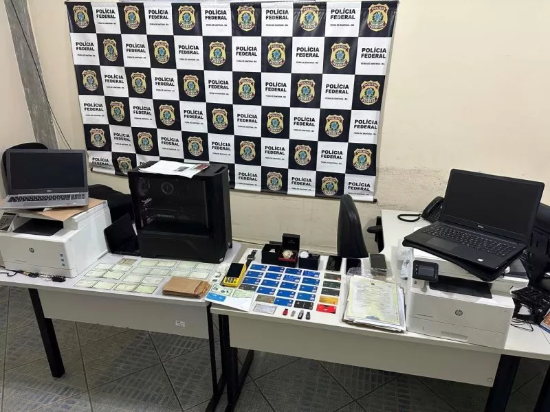 Polícia Federal cumpre mandados contra suspeitos de fraudes bancárias em Feira de Santana