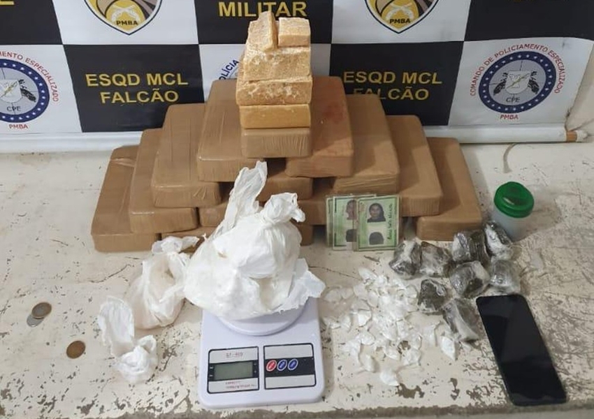 Conquista: Homem e três mulheres são presos após serem flagrados com 18kg de pasta base de cocaína