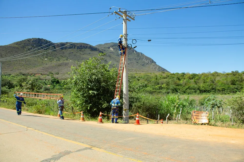 Iluminação pública na BA-148 é implantada para melhorar segurança e conforto em Livramento