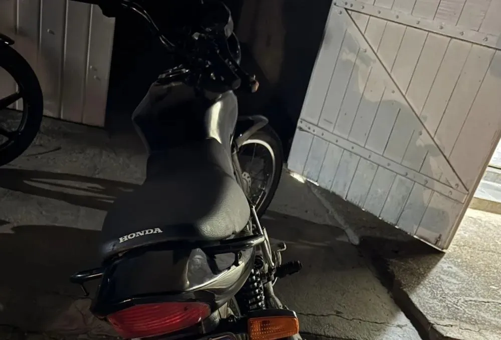 Polícia Militar recupera motocicleta roubada durante ação em Paramirim