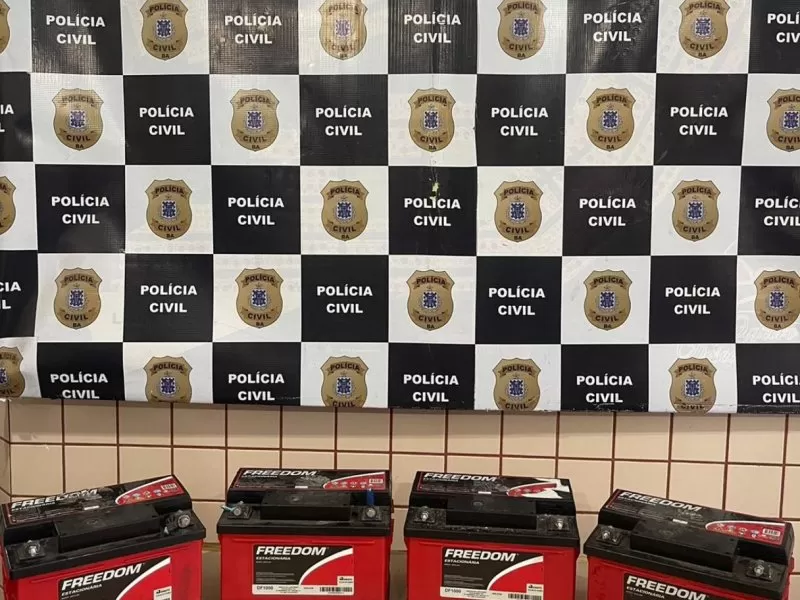 Dois homens são presos em flagrante por furto de baterias em torres de internet em Santa Cruz Cabrália